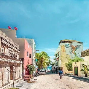 Pensión Lezzoto 2.5, Playa del Carmen
