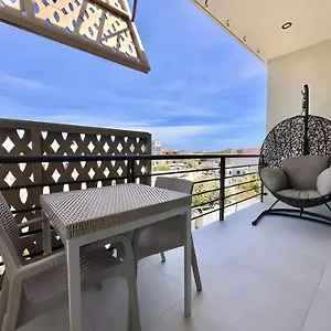Aparthotel Levitat 32